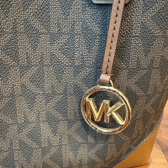 Michael Kors Dark Brown and Tan Tote - Picture 4 of 6